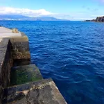 Casa Do Cais * Monte (Azores)