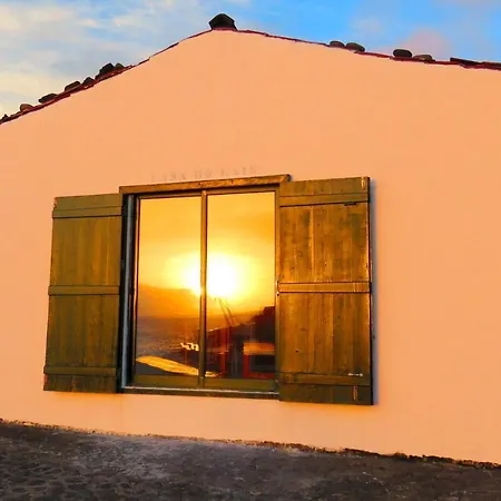 Casa Do Cais Farm stay Monte (Azores)