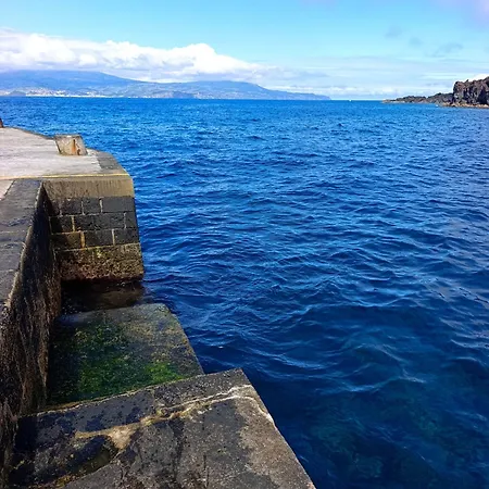 Casa Do Cais * Monte (Azores)